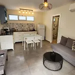 Mor - Stylish Suite