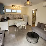 Mor - Stylish Suite